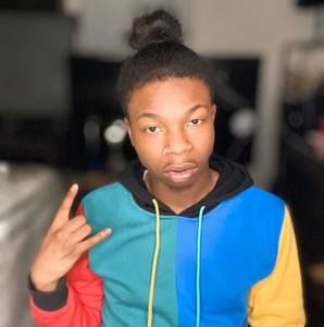 Meet your Posher, Tom